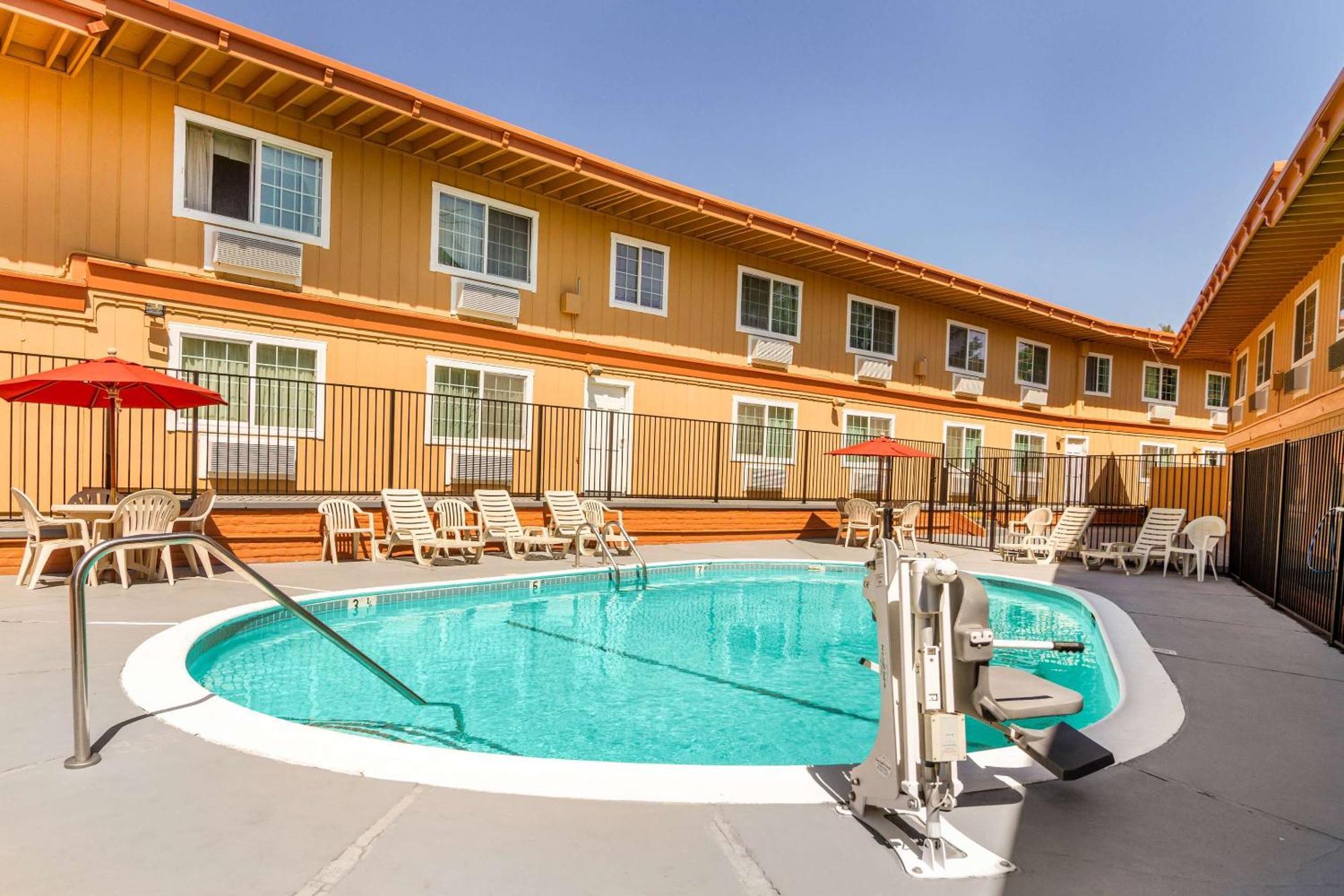 Rodeway Inn Auburn Kültér fotó